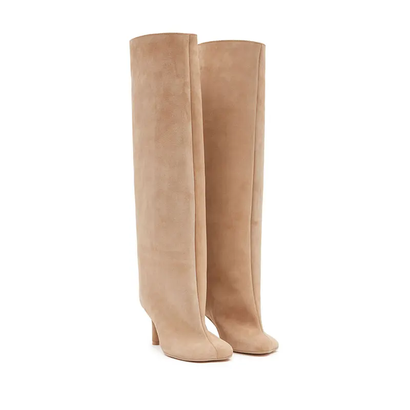 Stylish Knee High Boots for Wide Calves: Find Your Fit