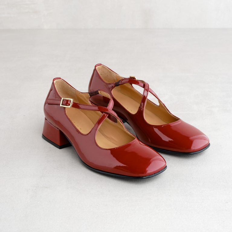 burgundy mary jane shoes