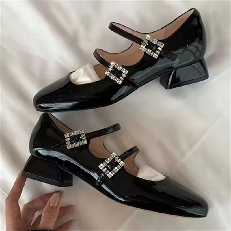 black flat mary jane shoes